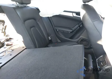 2011 Audi A4 2.0T Premium z USA, uszkodzony, nr VIN WAUFFAFLXBN029430